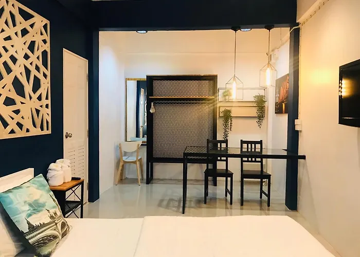 Baan Phaholyothin 52 3*